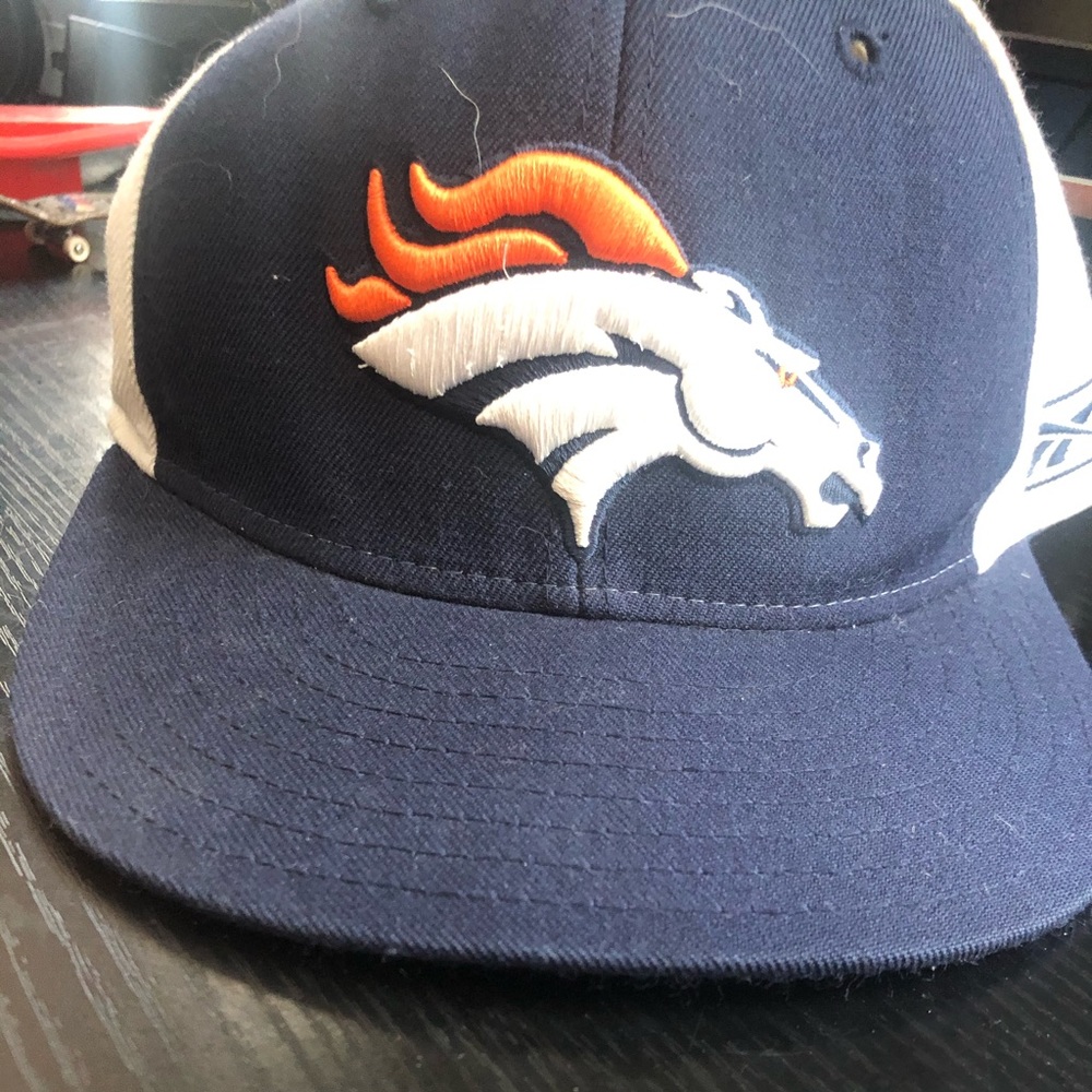Vintage broncos hat